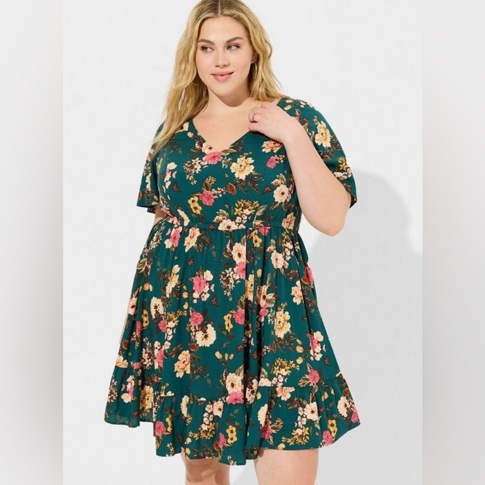 TORRID - Mini Wash Challis Flutter Sleeve Lace Back Dress - Picture 3 of 11